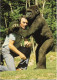 CPM. 17 ZOO DE LA PALMYRE. CLAUDE CAILLE, DIRECTEUR ET KING KONG LE GORILLE - Affen