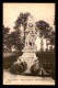 27 - PONT-DE-L'ARCHE - PLACE DU SOUVENIR - MONUMENT AUX MORTS - Pont-de-l'Arche