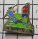 1818A Pin's Pins / Beau Et Rare / SPORTS / CLUB FOOTBALL AVENIR De Où ? - Football
