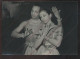 DANSE - CHOREGRAPHE ET DANSEUSE HINDOUE DANS LA DANSE DES PECHEURS SALLE PLEYEL EN 1951 - 2 PHOTOS FORMAT 18 X 13 CM - Famous People
