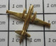 718C Pin's Pins / Beau Et Rare / AVIATION / AVION  BIMOTEUR A IDENTIFIER METAL JAUNE NEPTUNE PATMAR - Vliegtuigen
