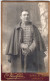 Photo CDV D'un Officier Francais Du 5 éme Régiment De Chasseur D'Afrique Posant Dans Un Studio Photo A Nancy - Alte (vor 1900)