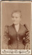 Photo CDV D'une Jeune Femme  élégante Posant Dans Un Studio Photo A  Lyon - Ancianas (antes De 1900)