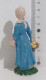I117207 Pastorello Presepe - Statuina In Plastica - Donna Con Cesta E Panni - Nacimientos - Pesebres