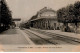 COULOMMIERS: La Gare Arrivée D'un Train De Paris - Très Bon état - Coulommiers