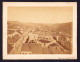 Fotografie Ansicht Johanngeorgenstadt, Blick In Den Ort Mit Hotel De Saxe Und Marktplatz Ca. 1879  - Lieux