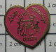 1818C Pin's Pins / Beau Et Rare / MARQUES / COEUR ROSE LISTE DE MARIAGE CRYSTAL Pas Lasse ? - Markennamen