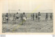 JEU DE VOLLEY-BALL SUR LA PLAGE .  A LA MER . ( Sport ) . - Pallavolo