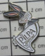 912B Pin's Pins / Beau Et Rare / ALIMENTATION / GLACE PILPA BUGS BUNNY - Levensmiddelen