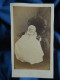 Photo Cdv Anonyme - Bébé (famille Noblesse Allemagne) Circa 1860-65 L437 - Antiche (ante 1900)