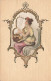 N°25004 - Carte Tissée Soie - Femme Assise Jouant De La Lyre Dans Un Médaillon - Femmes