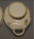 Delcampe - - ANCIENNE SOUPIERE PORCELAINE Décor De Fleurs Sans Marque Visible Bords Dorés     E - Altri & Non Classificati