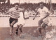 FOOTBALL LE RACING CLUB  DE FRANCE CONTRE LE S.C.O. ANGERS 1961 JACQUES MARCEL ET HNATOW  PHOTO 18X13CM - Sports