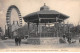 PARIS - La Place Dupleix, Le Kiosque De Musique, La Grande Roue - Très Bon état - Piazze