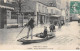 PARIS - Crue De La Seine - Passage Des Habitants à Grenelle - Très Bon état - Inondations De 1910