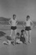 Négatif Film Snapshot -  PIN UP PLAGE  Famille Sur La Plage Homme Torse Nu - Glasdias