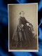 Photo CDV Anonyme  Femme élégante  Robe En Soie à Larges Manches  Sec. Emp. CA 1860 - L442 - Old (before 1900)
