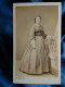 Photo CDV Honoré Paris  Femme Portant Une Robe à Rayures  Sec. Emp. CA 1865 - L442 - Ancianas (antes De 1900)