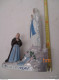 Delcampe - Statuette-SAINTE-VIERGE Groupe N D De Lourdes  -en-porcelaine-polychrome-haut-28-cm-parfait-etat - Arte Popolare