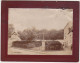 2 AncienneS PhotographieS ColléeS Sur Un Carton épais / Lieu à Identifier (Maison, Monument Aux Morts) - Anciennes (Av. 1900)