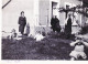 31330 / 4 Photo 19 Avril 1953 Famille Enfants Mères Ferme Famille Marcel TOUCHARD De LA-CHARTRE-sur-LOIR Ou BEAUMONT - Lieux