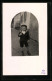 Foto-AK Kleiner Junge Im Matrosenanzug, Fenster-Passepartout, 1927  - Photographie