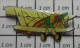 912c Pin's Pins / Beau Et Rare / AVIATION / BIPLAN MULTICOLORE - Vliegtuigen