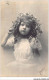 CAR-ABCP6-0537 - ENFANTS - UNE JEUNE FILLE EN ROBE BLANCHE - Retratos