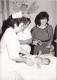 Old Real Original Photo - Nurses Woman With A Newborn Baby - Ca. 17.8x13 Cm - Anonyme Personen
