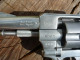 Delcampe - Revolver Weihrauch HW 1, Kal. 9 Mm Knall / Blanc - Armas De Colección
