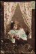 Ansichtskarte  Kinder Künstlerkarte Mädchen Am Fenster Fotokunst Color 1907 - Abbildungen