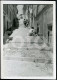 1975 ORIGINAL AMATEUR PHOTO FOTO STREET SCENE FEMME WOMAN HOUSE WORK LAUNDRY PORTUGAL AT157 - Lieux