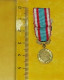 MEDAILLE EN REDUCTION  DE LA MEDAILLE COMMEMORATIVE OPERATIONS DE SECURITE ET MAINTIEN DE L'ORDRE AVEC AGRAPHE ALGERIE E - Frankrijk