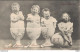 PAQUES TROIS ENFANTS DANS UN COQUETIER EN PLEURS ET LE QUATRIEME ASSIS SUR UN OEUF OUVRE LA BOUCHE PHOTO BERGERET - Bergeret