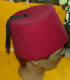 FEZ CHAPEAU MUSULMAN ROUGE DE FABRICATION DU MAROC  , TAILLE 57  , BON  ETAT VOIR PHOTOS . POUR TOUT RENSEIGNEMENT ME CO - Hoeden