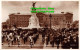 R345461 Victoria Memorial Buckingham Palace And Guards London. 22. 98505. J. V. - Other & Unclassified