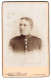 Fotografie Adolf Schmidt, Halberstadt, Spiegelstr. 16, Portrait Soldat, Schulterstück Rgt. 27  - Anonieme Personen