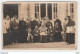 Carte Photo D'un Groupe Enfants Avec Médailles Curé Cardinal Dubois Colonel ? Photo Prise à Lourdes En 1928 VOIR DOS - Lourdes