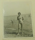 A Young Girl On The Seashore - Personnes Anonymes