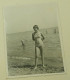 A Young Girl On The Seashore - Personnes Anonymes