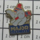 1818B Pin's Pins / Beau Et Rare / ANIMAUX / ELEPHANT GRIS AVEC BONNET ET ECHARPE MAJOR NOEL 1991 - Tiere