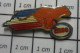 1818B  Pin's Pins / Beau Et Rare / CARBURANTS / ESSO METTEZ UN TIGRE ORANGE DANS VOTRE MOTEUR - Kraftstoffe