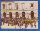 Photo Ancienne Début XXe - Sablé Sur Sarthe - Foule Devant Affiche élection Paul D'ESTOURNELLES Alphonse LERET D'AUBIGNY - Anciennes (Av. 1900)