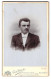 Fotografie Ferd. Stracke, Reichenberg I/B., Schützengasse 22, Portrait Junger Mann Im Anzug  - Anonymous Persons