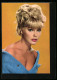 AK Elke Sommer, Portrait Der Schauspielerin Im Blauen Strickkleid  - Actors