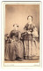 Photo James Pitt, London-NE, 215, Bethnal Green Road, Zwei Damen In Zeitgenössischen Kleidern  - Anonieme Personen
