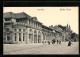 AK Weisser Hirsch, Strassenbahn Und Passanten Vor Dem Park-Hotel  - Tram