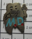 912B Pin's Pins / Beau Et Rare / Thème MEDICAL / DENT DENTISTE MOLAIRE MD - Geneeskunde