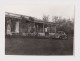 Old Volkswagen Beetle Car In Yard, Scene, Vintage Orig Photo 11.7x8.7cm. (38837) - Automobiles