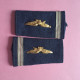 Fourreau Epaulettes Avec Insignes Métal - Grade D'Adjudant  Armée De L'Air - Fliegerei